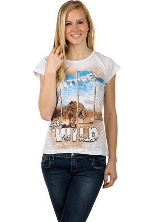 Dámske bavlnené tričko. Predný diel s nápisom a safari potiskom. Zadní diel jednofarebný. Tričko má okrúhly