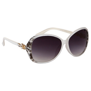 Slnečné okuliare sa štýlovo zdobenými nožičkami s kamienkami. UV filter 400 Farba skiel: čierna, hnedá, fialová