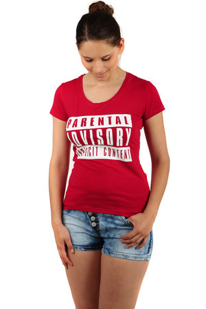 Pohodlné dámske jednoduché tričko s nápismi. Na výber z niekoľkých farieb.