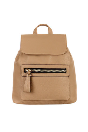 Dámsky elegantný koženkový batoh s výrazným zipsom. Na prednej strane funkčné vrecko s výrazným zipsom. Hlavné