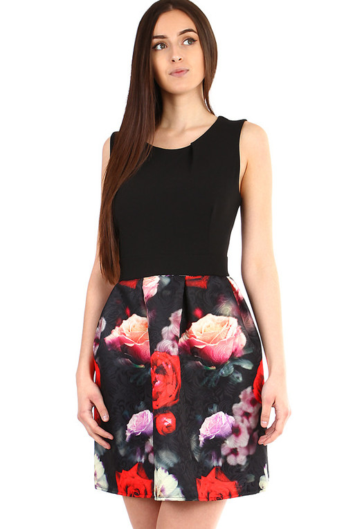 Dámske šaty s áčkovou kvetovanou sukňou