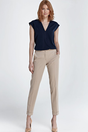 Dámske business nohavice jednofarebné prevedenie zužujúci sa skrátený strih nohavíc normálna pohodlná výška pásu