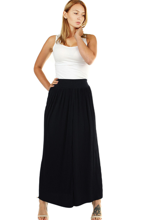 Letná plisovaná dámska sukňa v maxi dĺžke nastarnúca klasika dlhá dĺžka pružná guma všitá v páse vol'ný strih