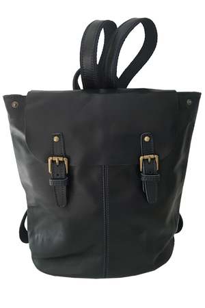 Jednofarebný dámsky batoh z kože - dovoz z Talianska vhodný na výlety i do mesta, je bezpečný na cestovanie hromadnou