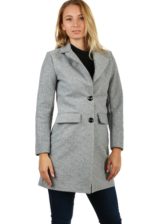 Elegantný dámsky buisness kabát kratšieho strihu na miernu zimu alebo obdobie jar - jeseň jednofarebné prevedenie