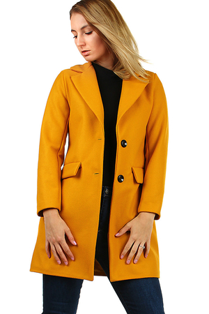 Elegantný dámsky buisness kabát kratšieho strihu na miernu zimu alebo obdobie jar - jeseň jednofarebné prevedenie