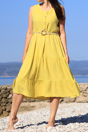 Letné dámske šaty s propienacím vrchným dielom a vzdušnú áčkovú sukňú jednofarebné prevedenie midi pohodlná