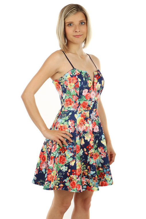 Kvetované krátke áčkové letné šaty
