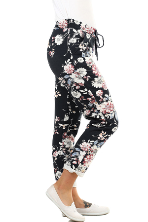 Kvetované dámske bavlnené nohavice - tepláky romantický vzhl'ad vďaka celoplošnému motívu kvetín v páse skryto