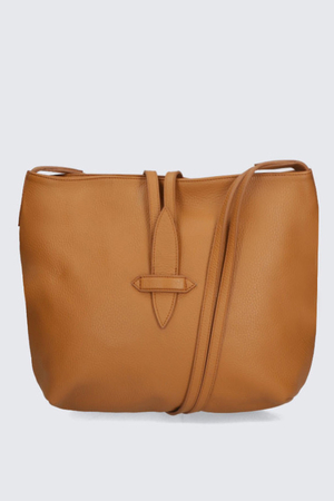 Dámska talianska kabelka z kvalitnej kože v praktickom dizajne na nosenie cez rameno alebo crossbody. moderný