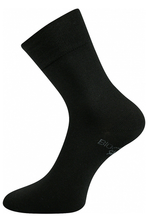 Dámske a pánske ponožky z bio bavlny. ponožky sú vyrobené z bio bavlny hladké ponožky vhodné do spoločenskej obuvi