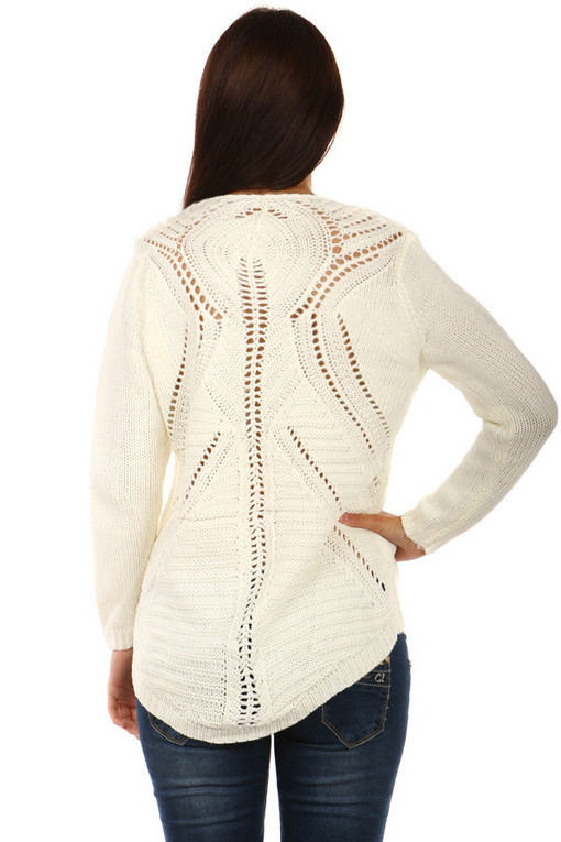 Pletený sveter s ornamentami na chrbte