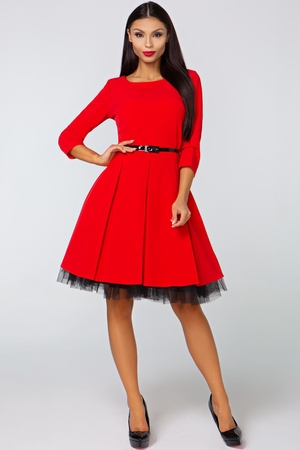 Koktailové šaty s áčkovou sukňou jednofarebné trojštvrťové rukávy okrúhly výstrih áčková sukňa ideálnej