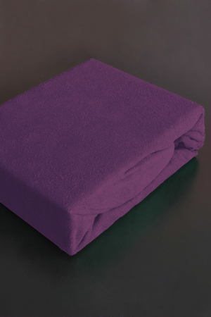 Froté plachty na posteľ sú príjemné na dotyk a hrejivé, vhodné na celoročné použitie. Naše lacné plachty Froté