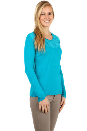 Elegantné dámske tričko s čipkovou aplikáciou. Materiál: 95% bavlna, 5% elastan