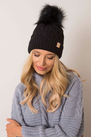 Zimná dámska čiapka jednofarebná geometrický, vypletaný vzor pružný, riadkový, dvojitý lem fleecová podšívka